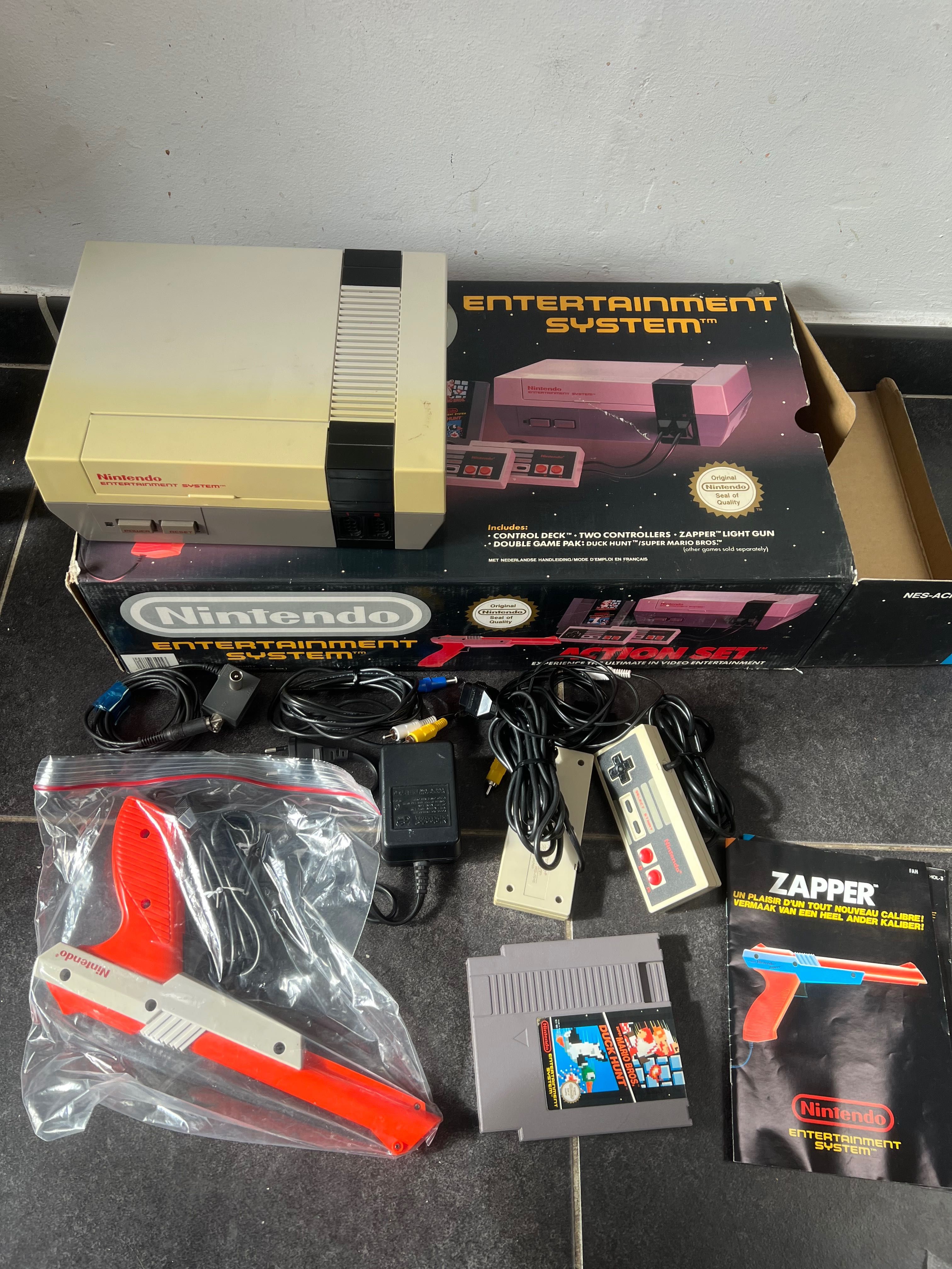 NES Nintendo Oryginał + gra + pistolet