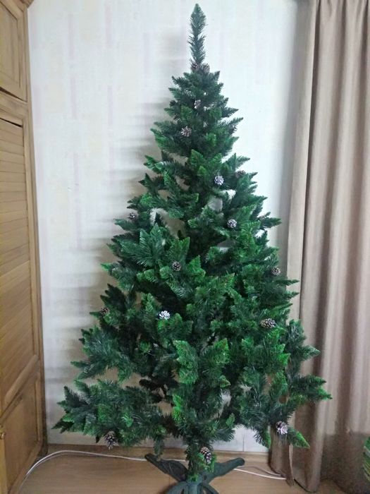 Новорічна ялинка штучна 2.10