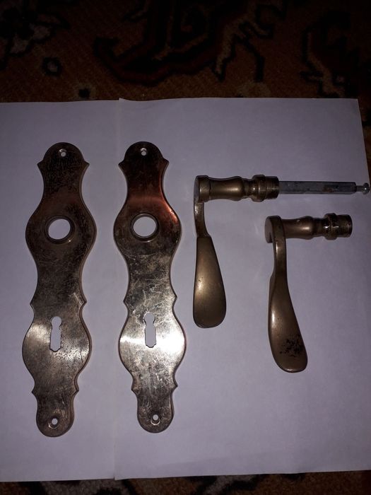 Продам старинные дверные ручки