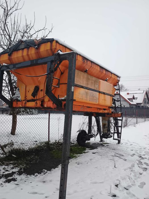 Solarka-piaskarka posypywarka Nido epoke sw-3501 4m3 sprawna