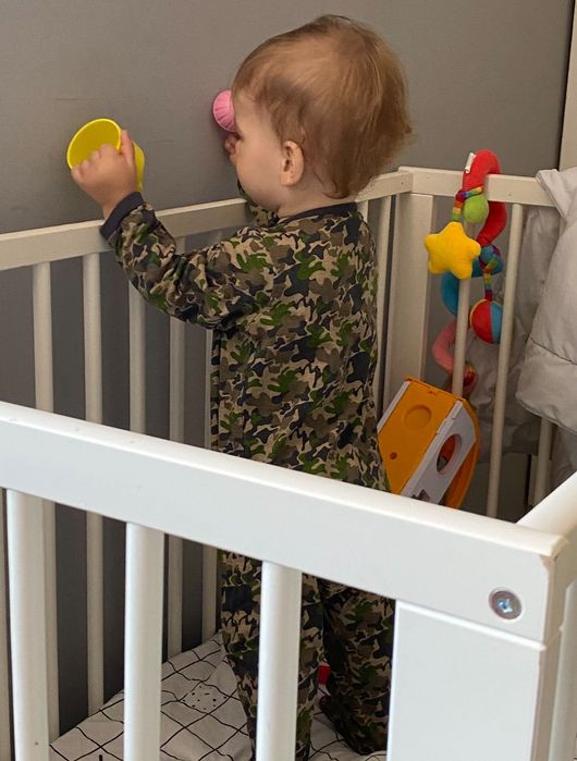 Łóżeczko niemowlęce z materacem