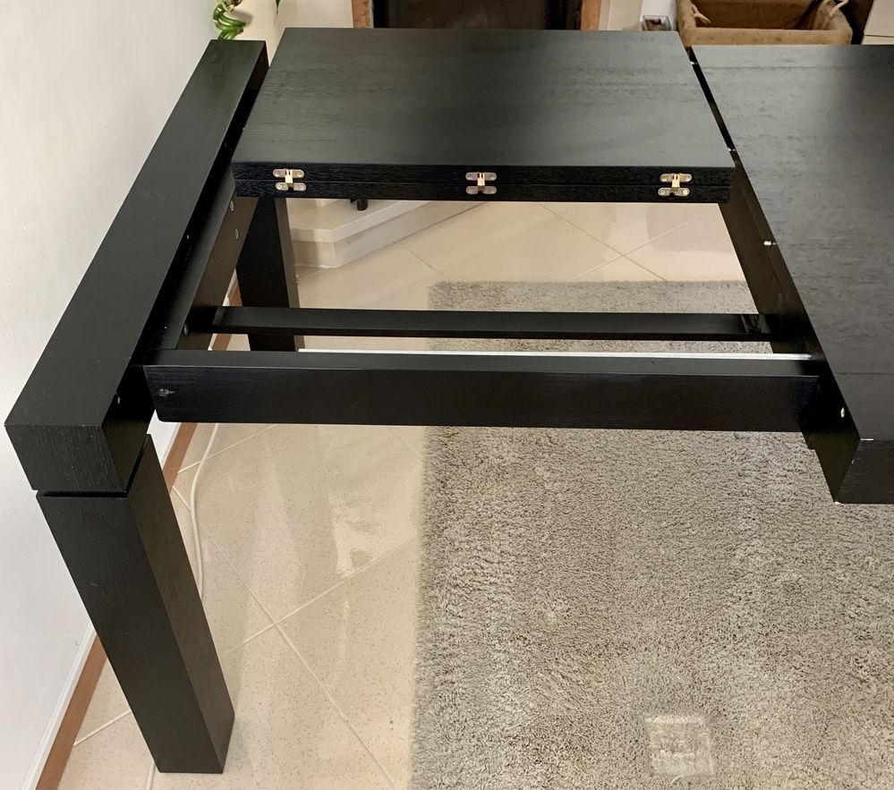 Mesa de sala extensível com 6 cadeiras