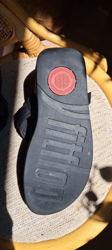 Japonki fitflop skóra