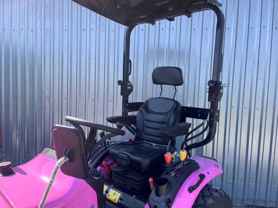 Traktorek Kosiarka międzyosiowa do trawy 4x4 3 cylindry 25KM HIT HST