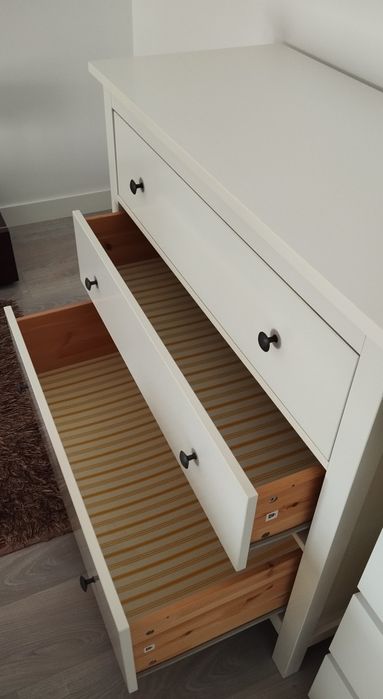 Cómoda IKEA Hemnes