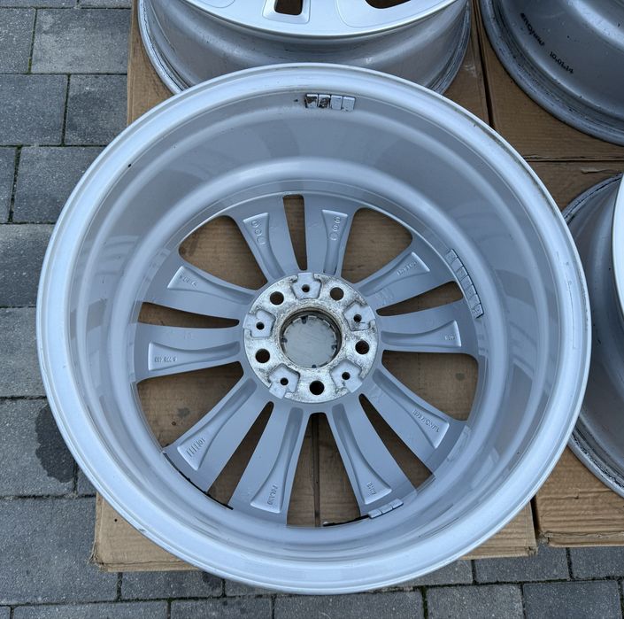 Oryginalne felgi Bmw 18’ F10 F11 F12 X1 X3 X4 F30 E60 5x120 et30 8J