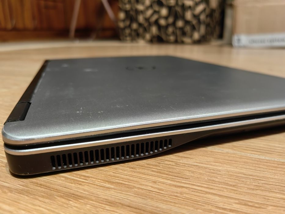 Dell Latitude E7440, i7-4600U, 8GB RAM, 120GB SSD, Win 11, akku ok