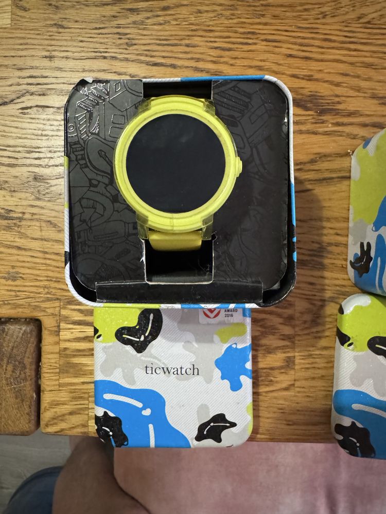 Смарт годинники на відновлення чи запчастини amazfit, mobvoi, haylou
