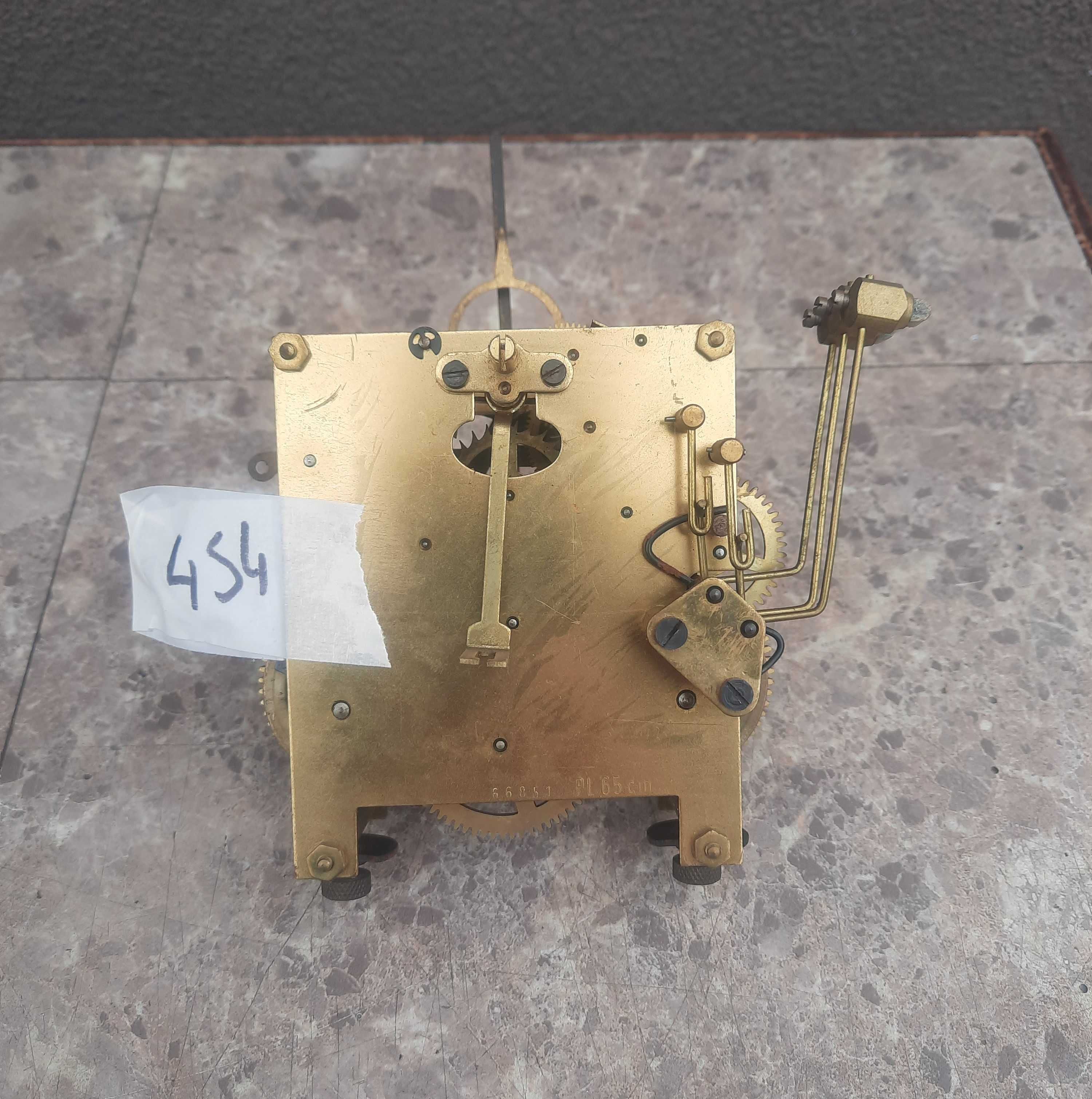 454 Mechanizm starego zegara łańcuchowy wagowy