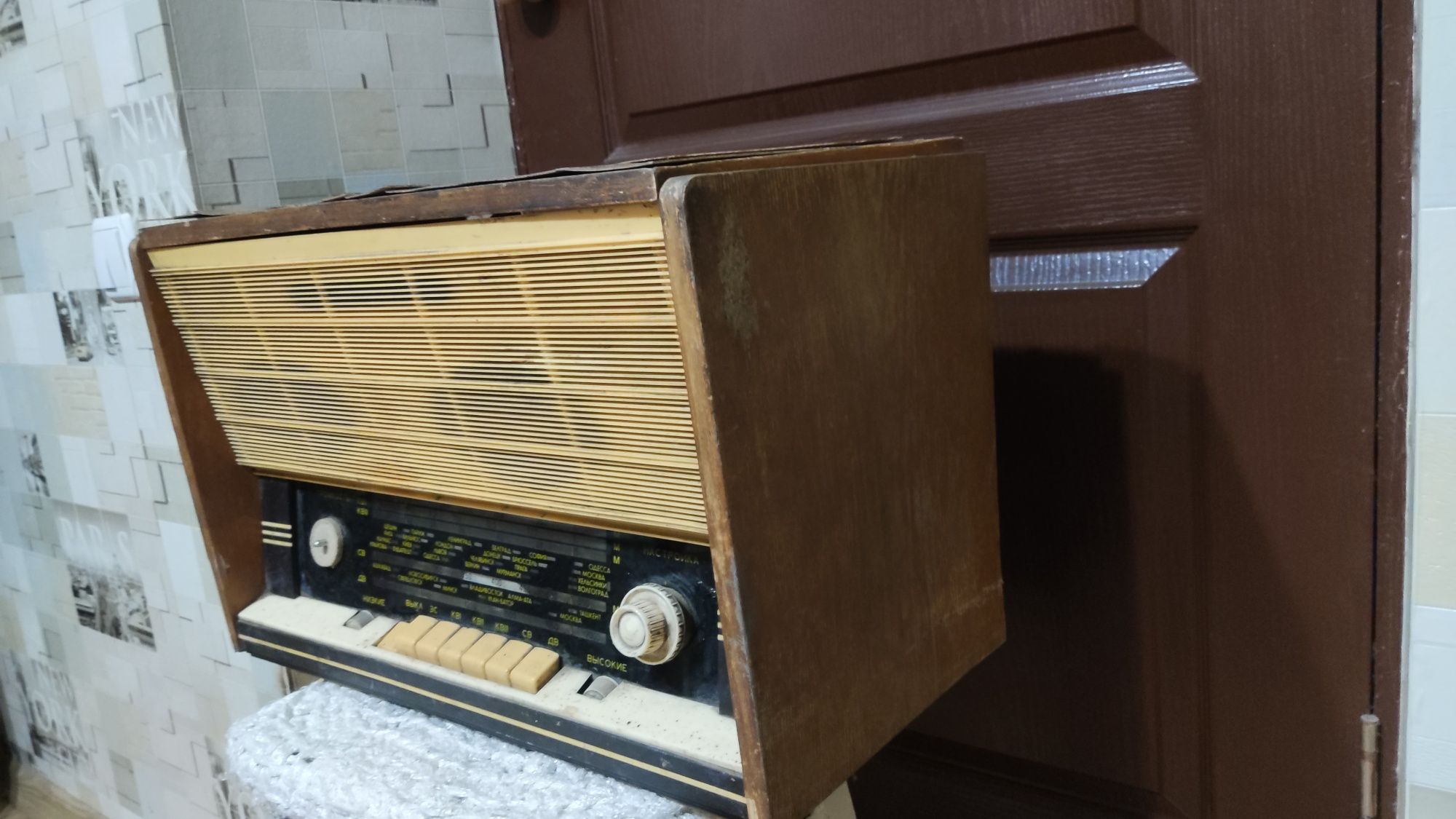 Старинная радиола Латвия Эфир М