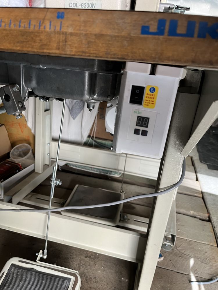 Juki DDL-8300L швейная машина