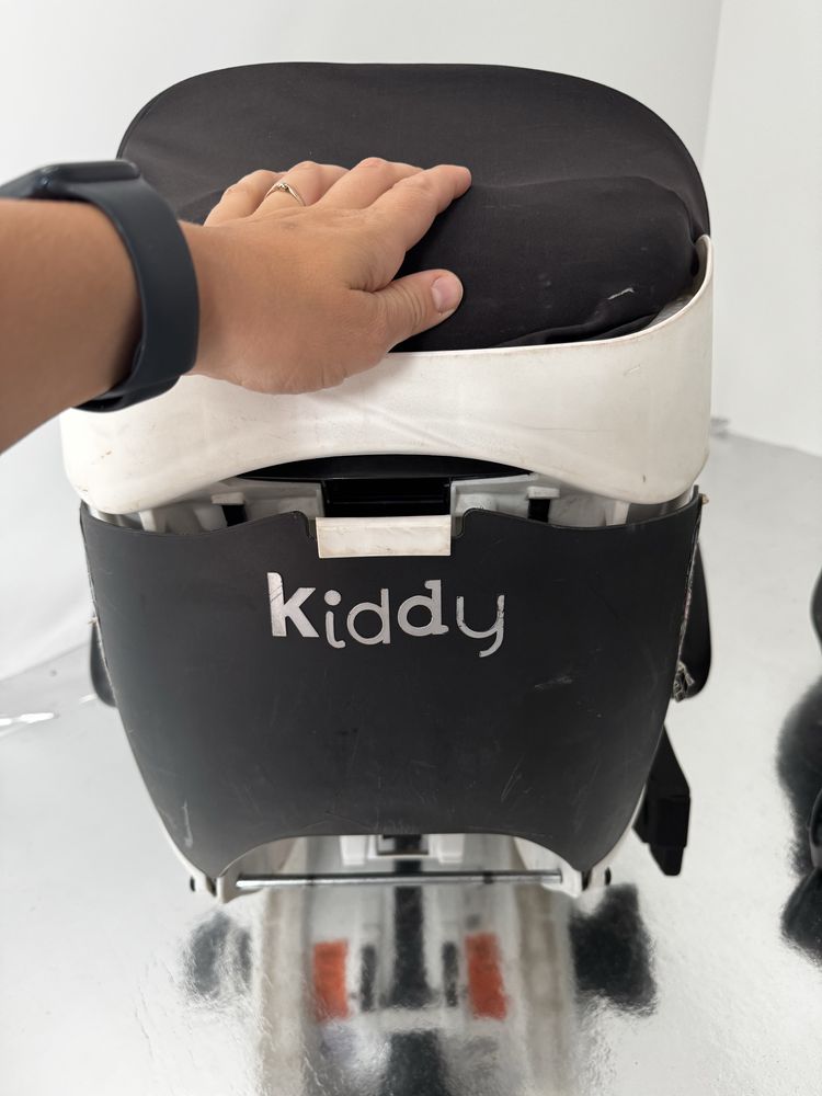 Fotelik dziecięcy kiddy z bazą isofix