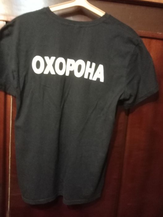 Отдам футболку для работников охраны