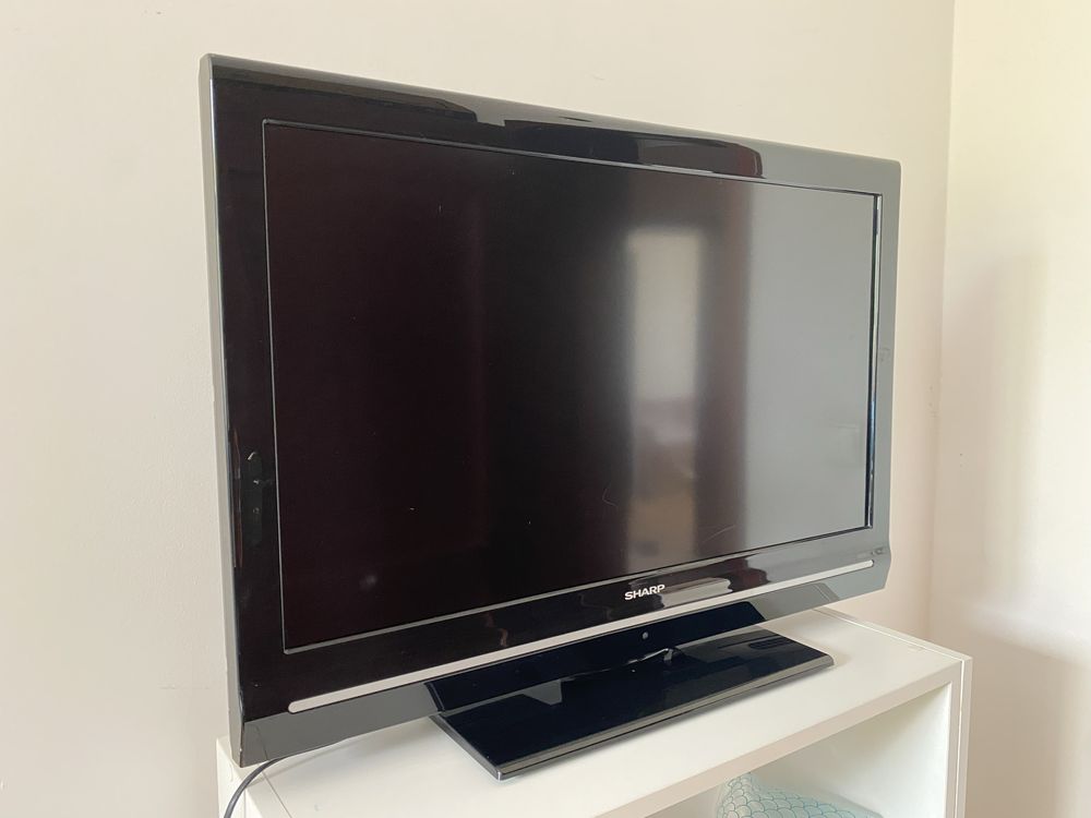 Telewizor SHARP LCD 32” | Pilot |