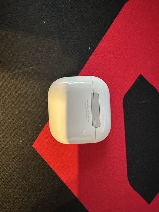 Etui Airpods 4 Apple