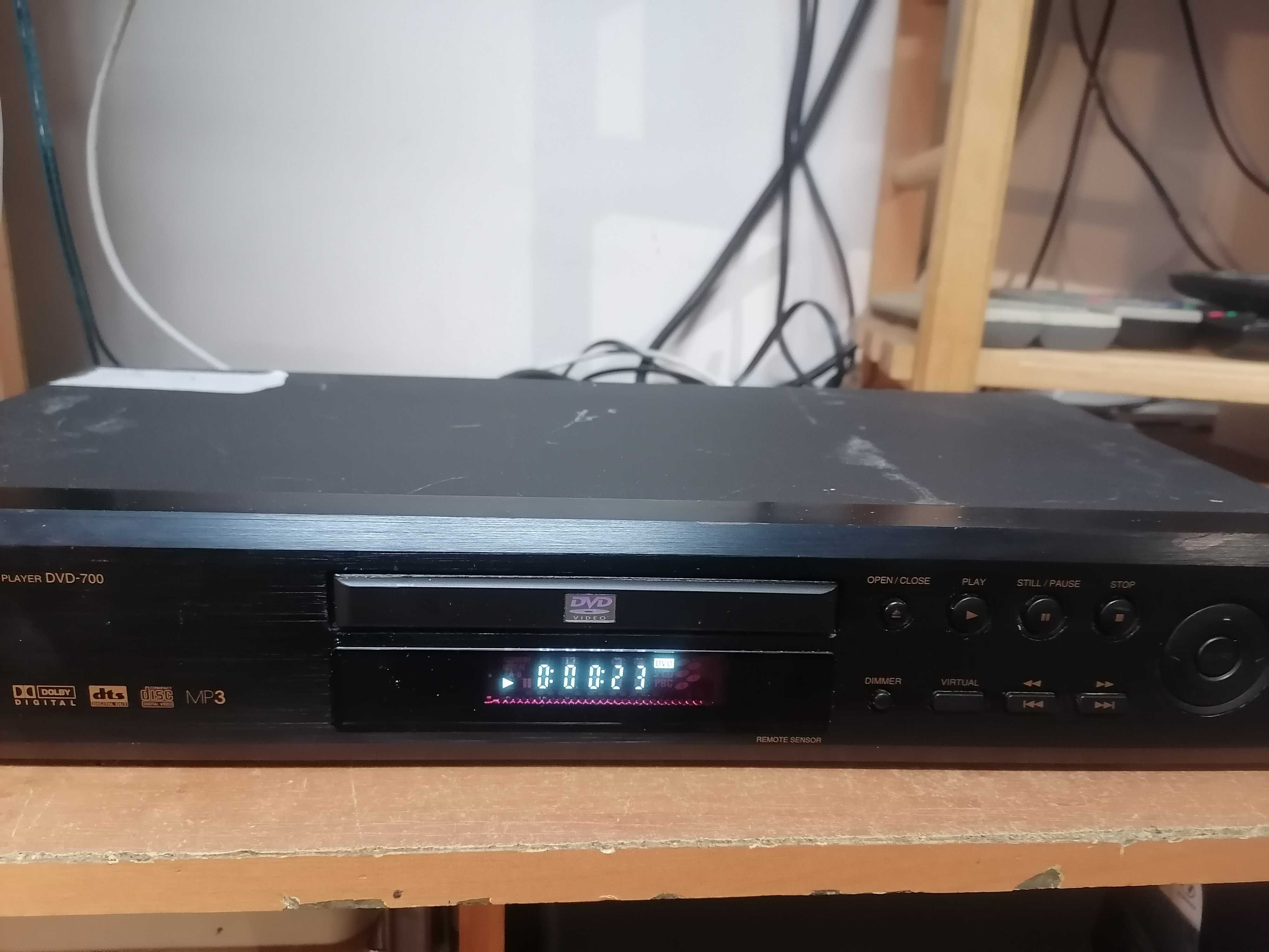 Odtwarzacz CD/DVD Denon DVD-700