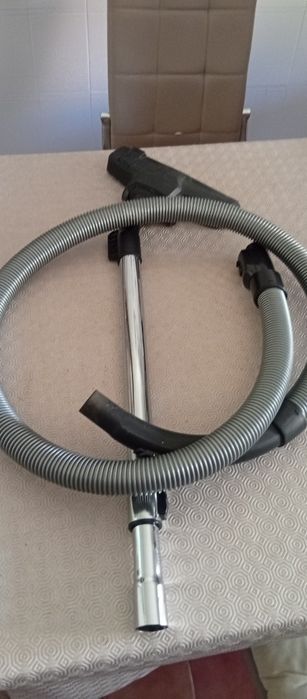 Aspirador Bosch sem saco