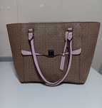 Mala Guess como nova