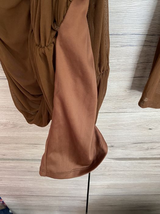 Sukienka kobieca dopasowana marszczona