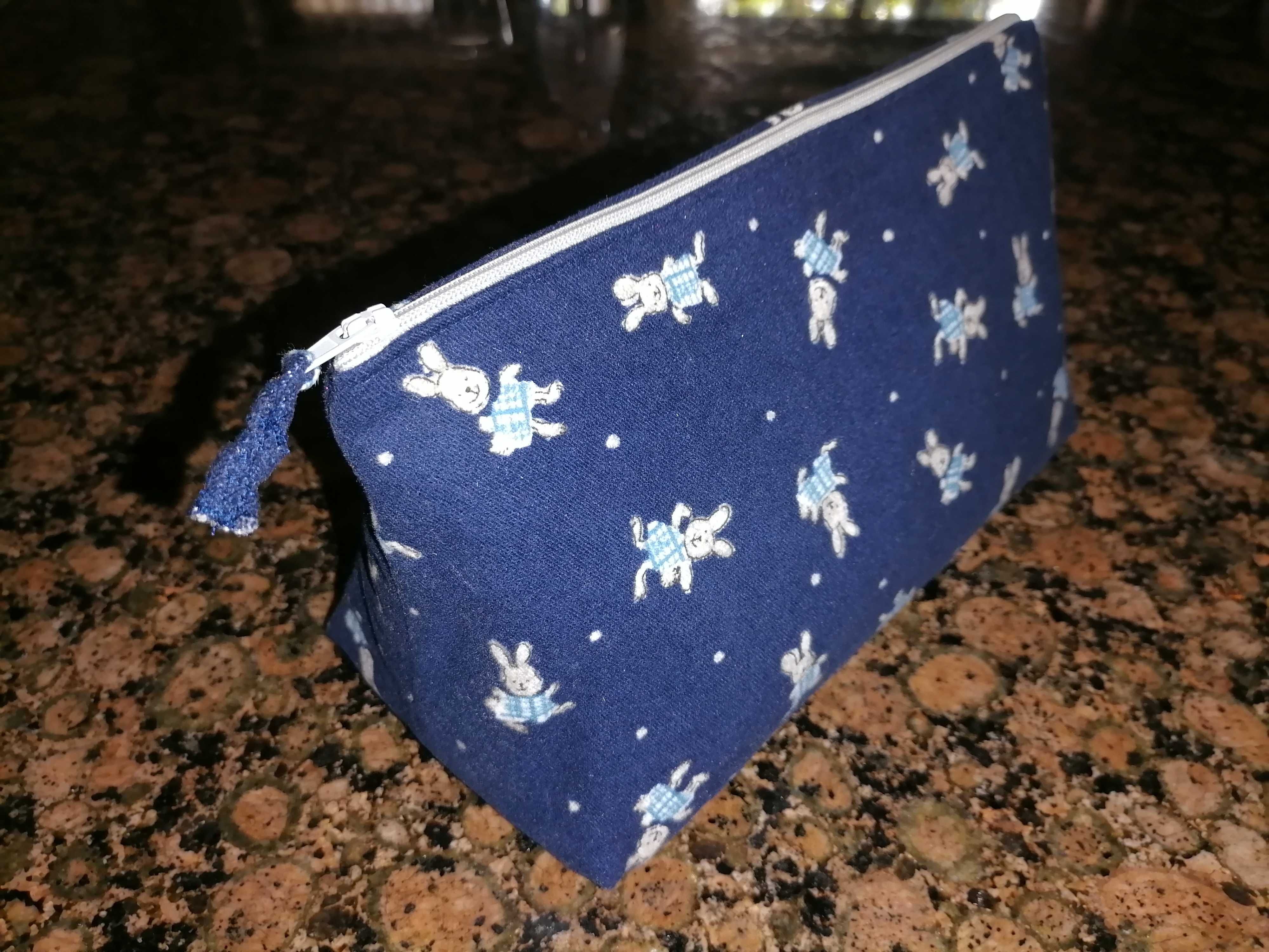 Bolsa necessaire estampado coelhos 02