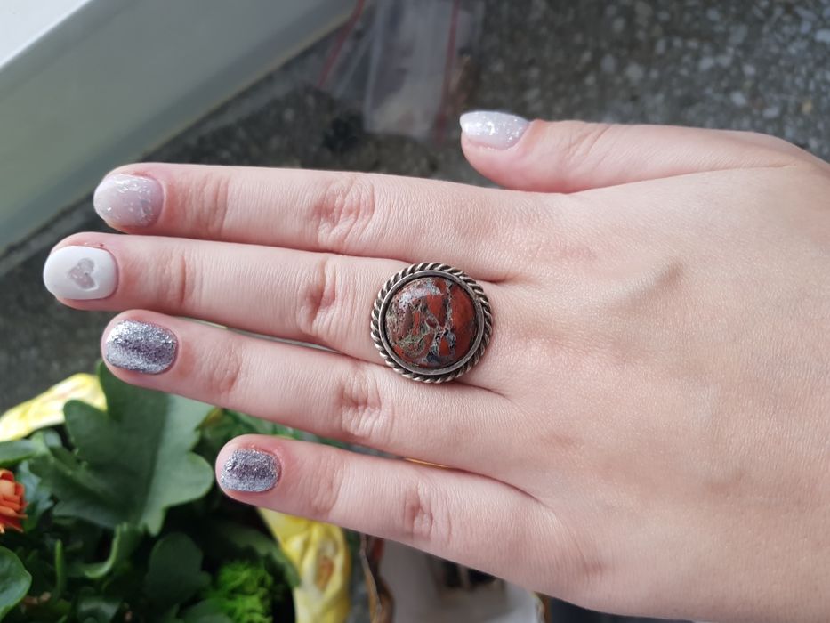 Pierścionek jaspis metalowiec kamień naturalny