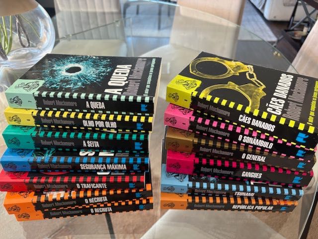 Cherub 12 livros coleção praticamente completa! Excelente oferta Natal