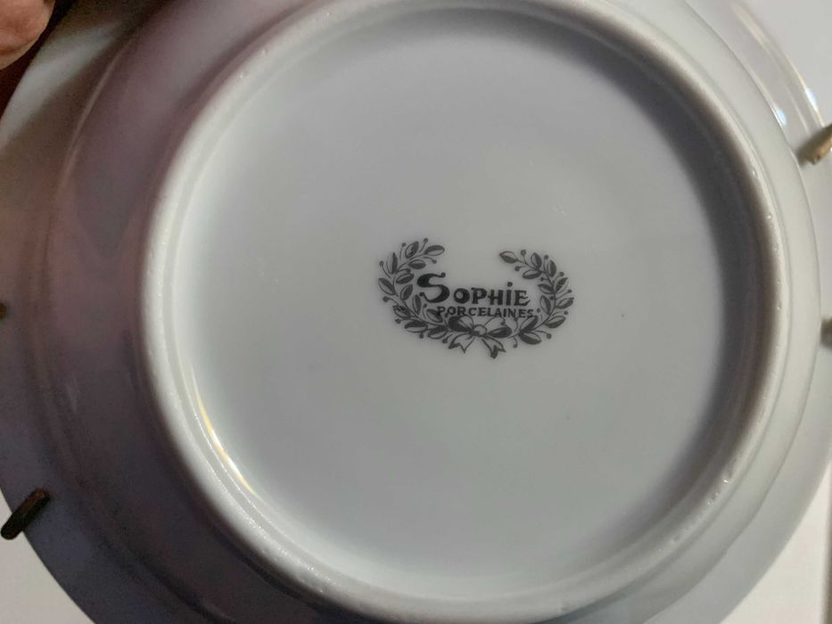 Peça decorativa em porcelana