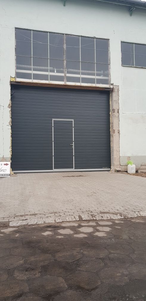 Brama garażowa segmentowa Bramy garazowe przemysłowe producent