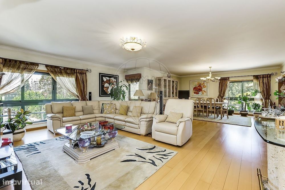 Apartamento T4 para venda