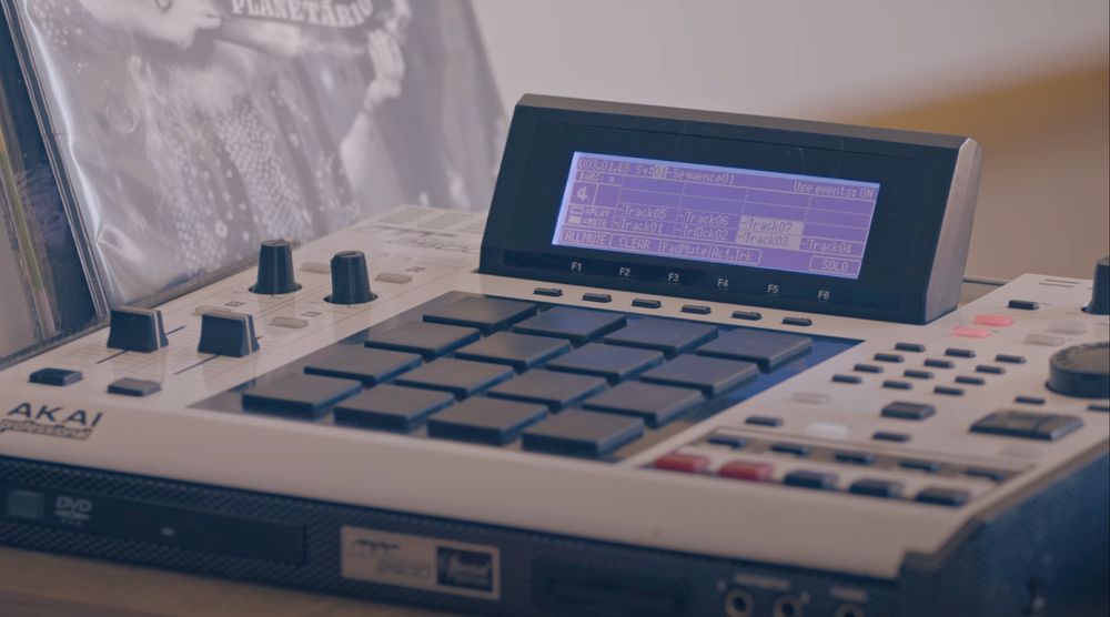 Akai Mpc 2500 especial edition c/JJOS instalado