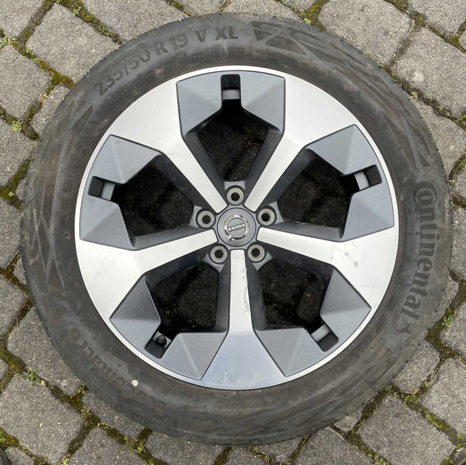 Opony 235/50 R19 V XL