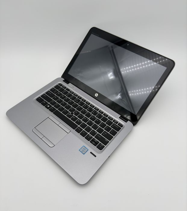HP EliteBook 820 G3 | i5-6200U | 8GB| 256 SSD | TOUCH | 1 ANO GARANTIA