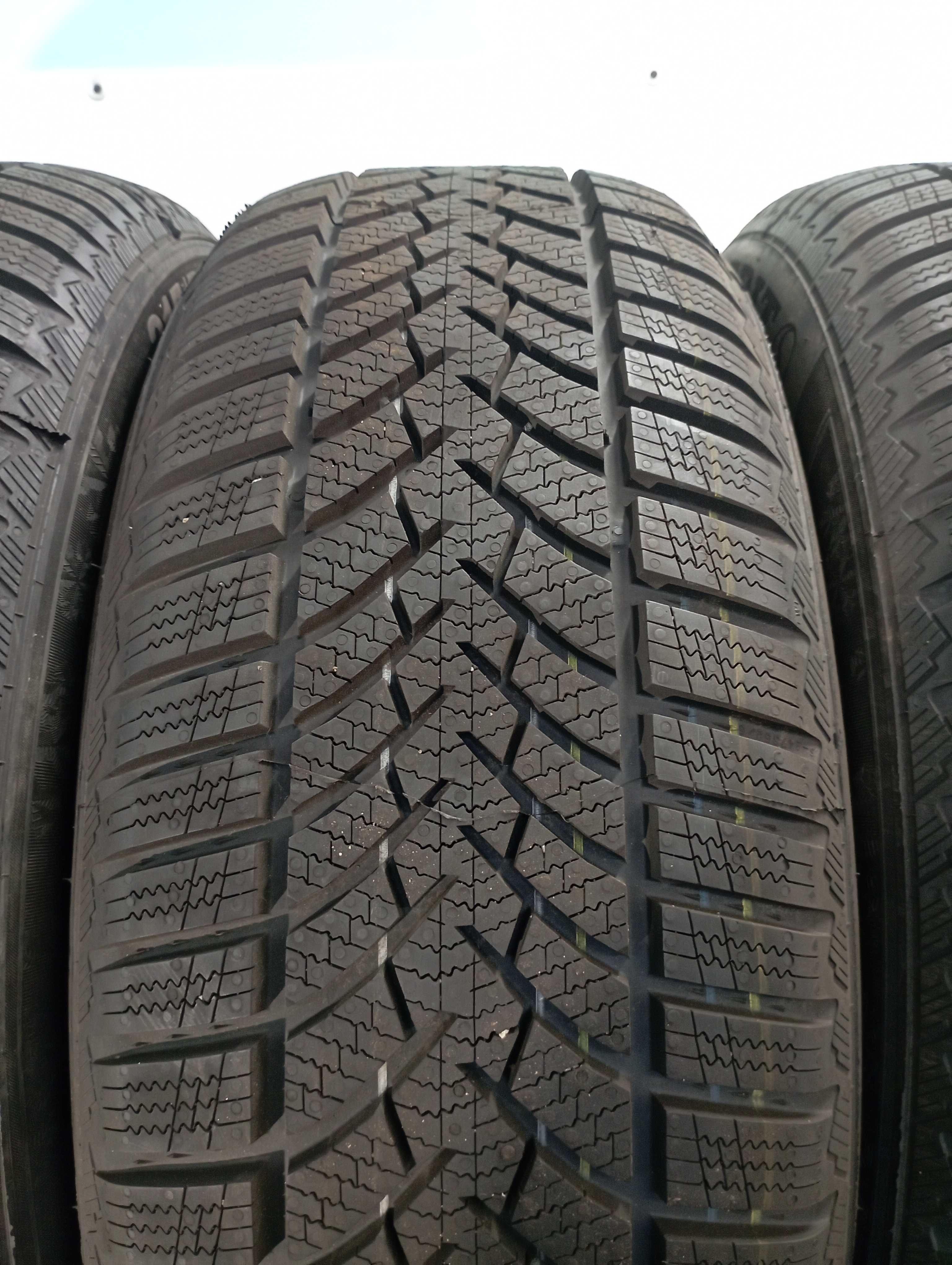 Opony zimowe 4x 215/55R17 Semperit 2020 #F018