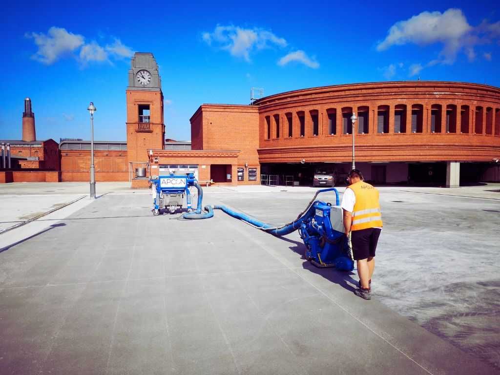 Śrutowanie betonu Groszkowanie Usuwanie mleczka cementowego pod żywicę