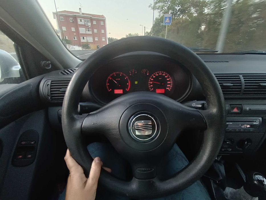 Seat Leon 2002 cinzento