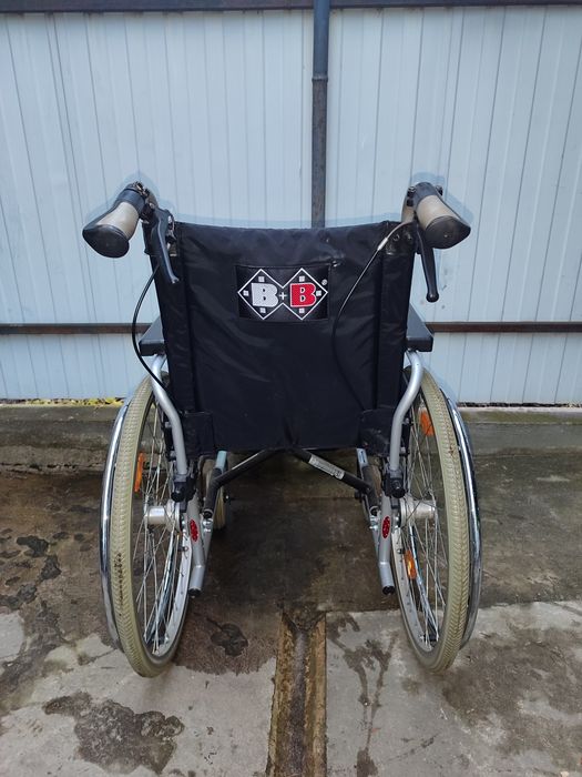 Крісло колісне з Німеччини (ширина сидіння 41 см)