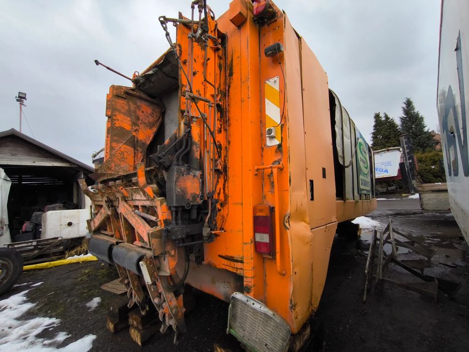 Zabudowa śmieciarki, śmieciarka na części
