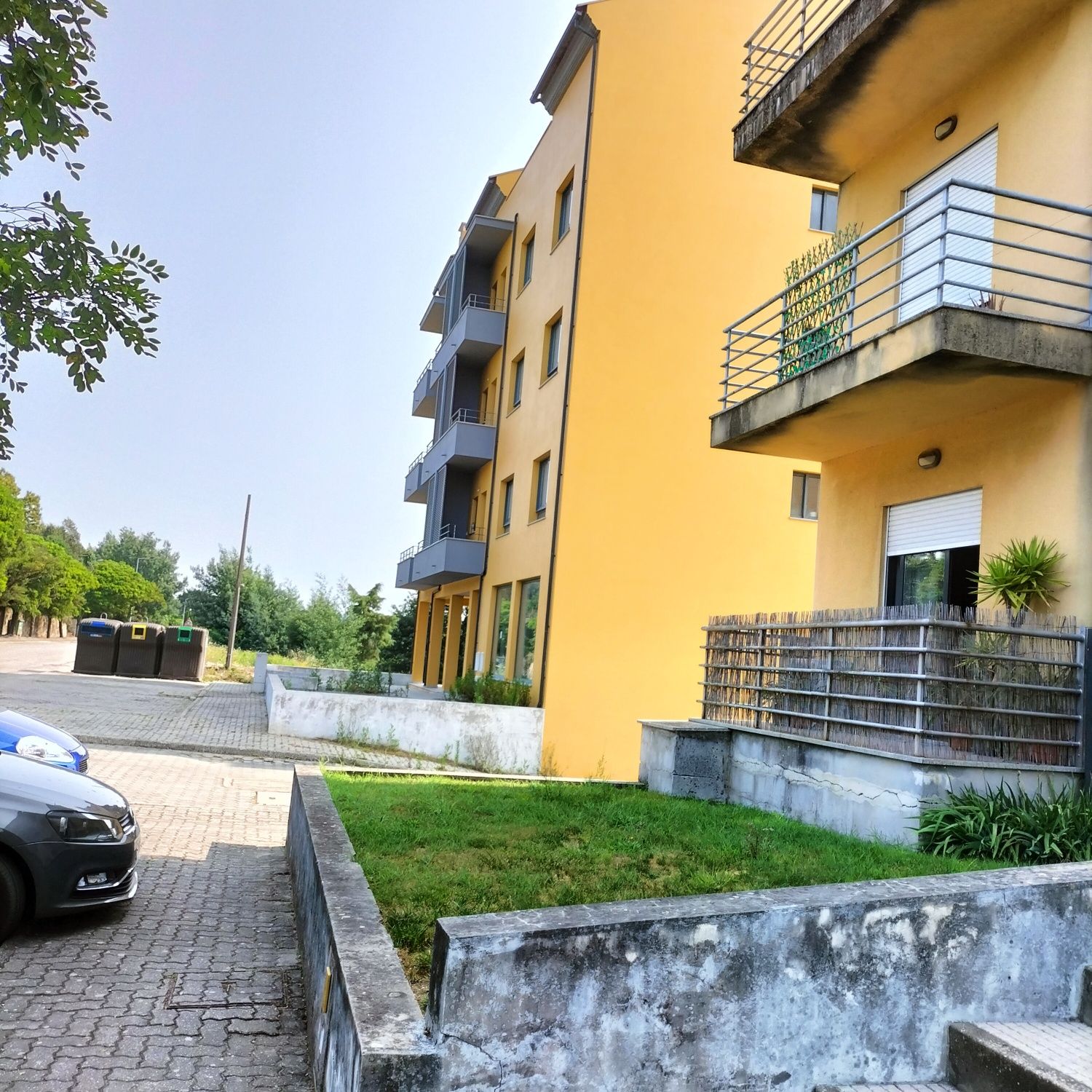 Lote de terreno na urbanização da Catraia.