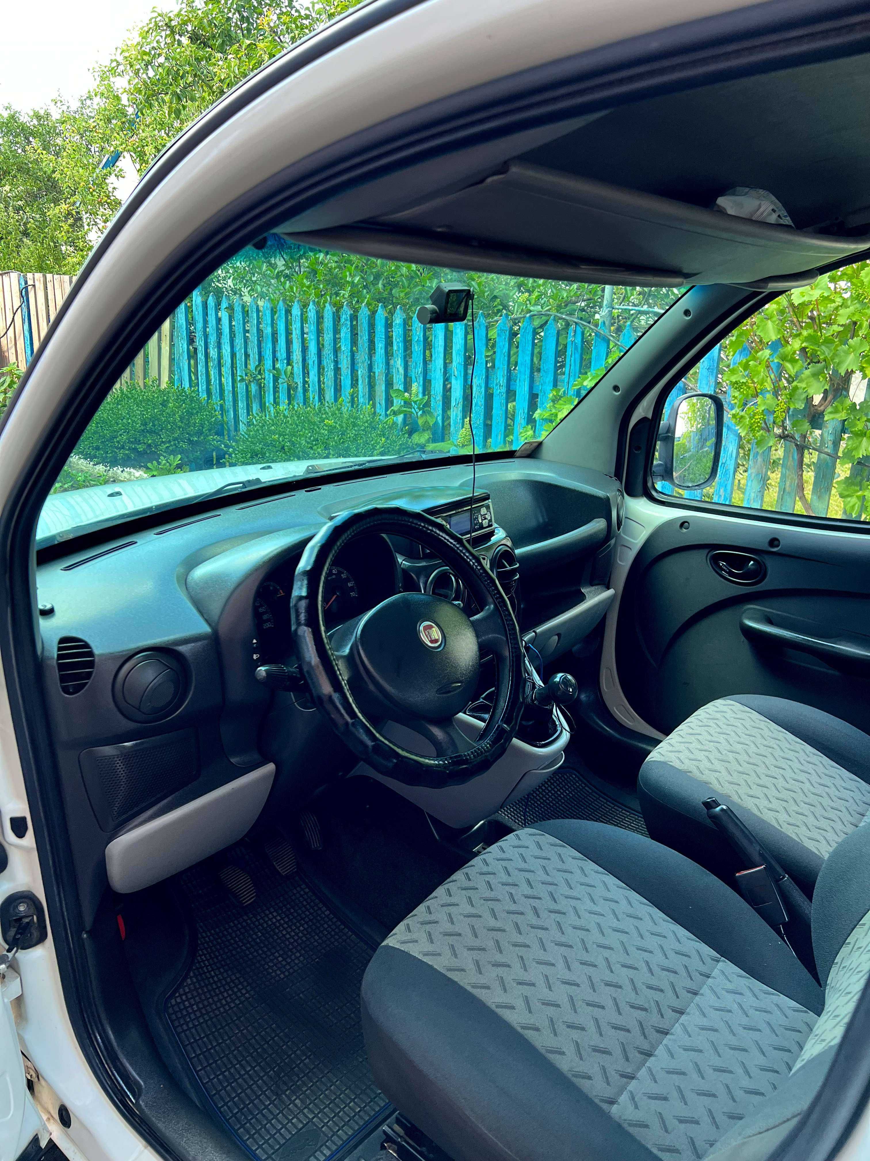 FIAT DOBLO 1.9 Multijet  | Maxi Base | 2010 рік | 7 місць |