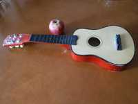 Pequena guitarra de brincar em madeira (sem cordas)