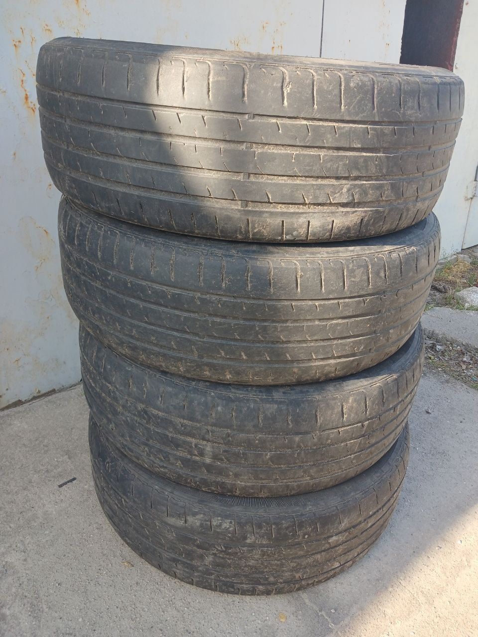 Резина лето roadstone 225/55/19