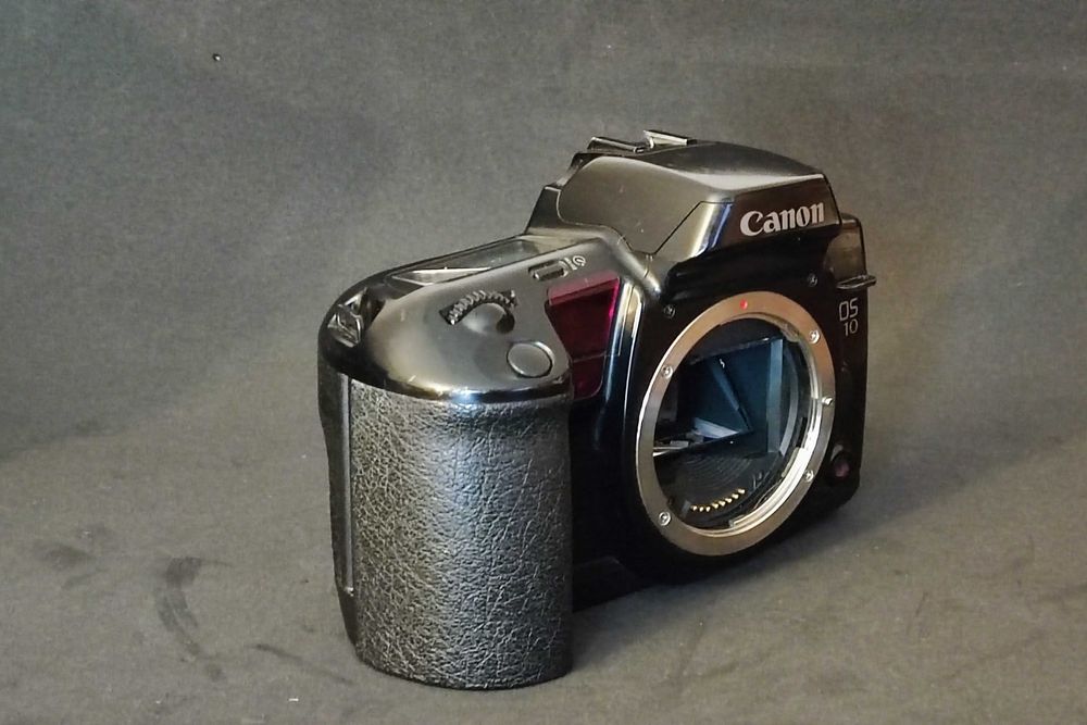 Câmara Canon EOS 10 - Analógica