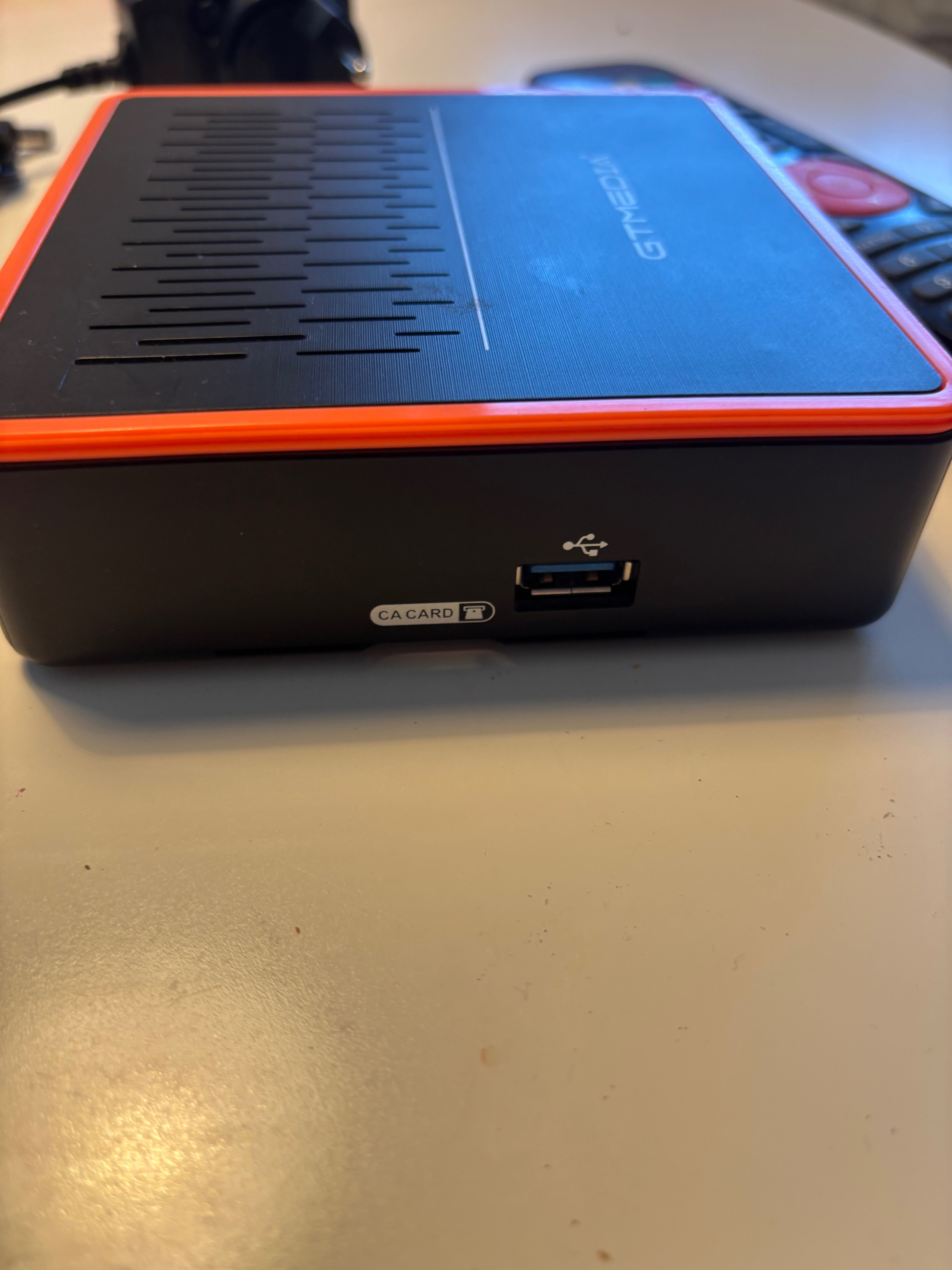 Tuner GTMedia GT Combo Android 9.0 2.4G/5G WiFi