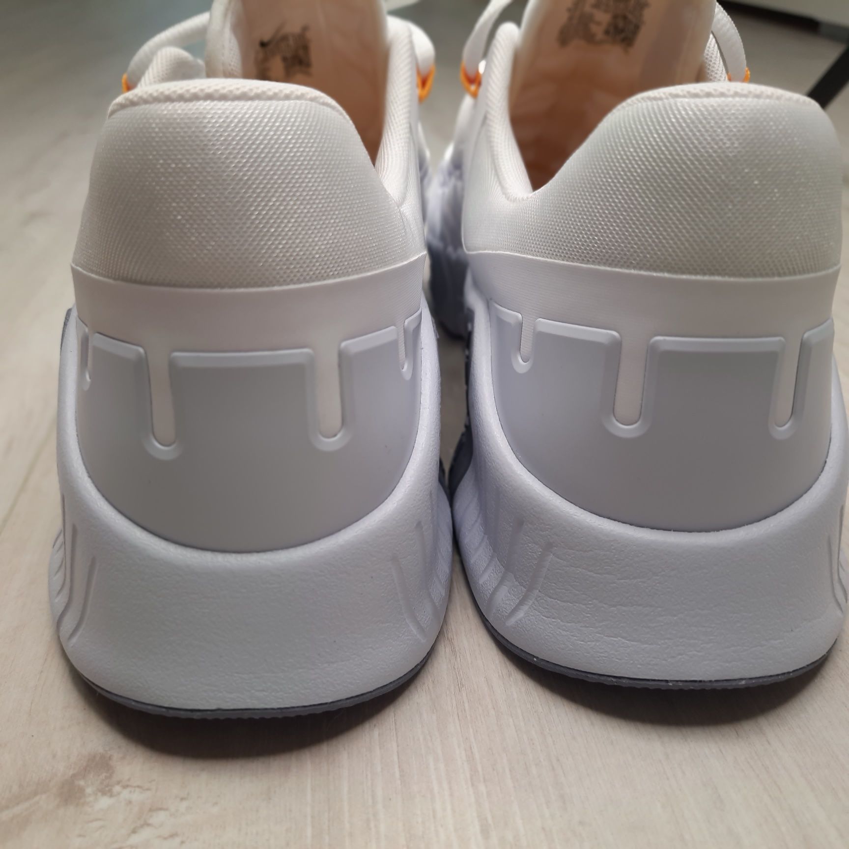 Оригінальні чоловічі кросівки Nike Free Metcon 5 DV3949-102