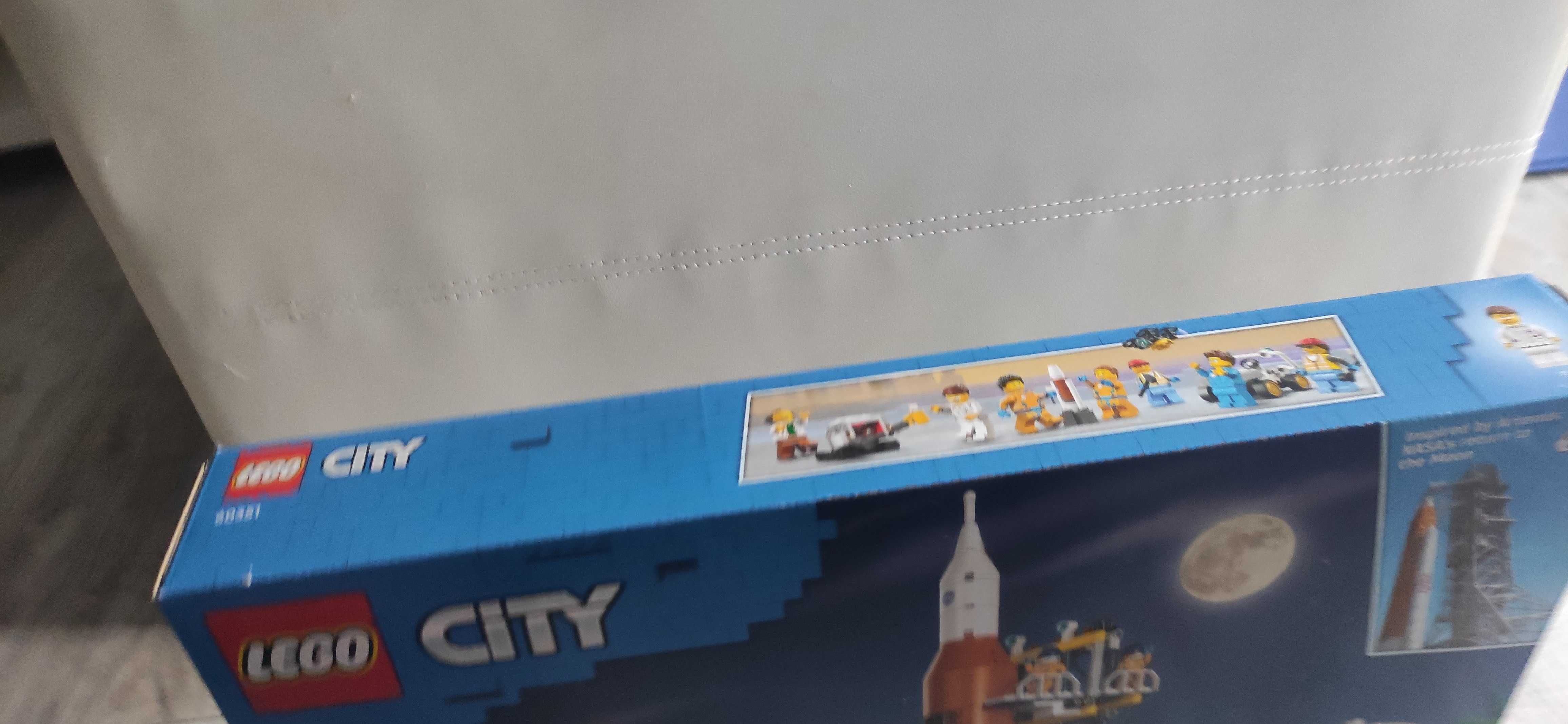 Klocki LEGO City 60351 - Start rakiety z kosmodromu