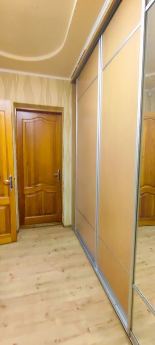 Здається 3-х. к.кв. з А/О. Центр!