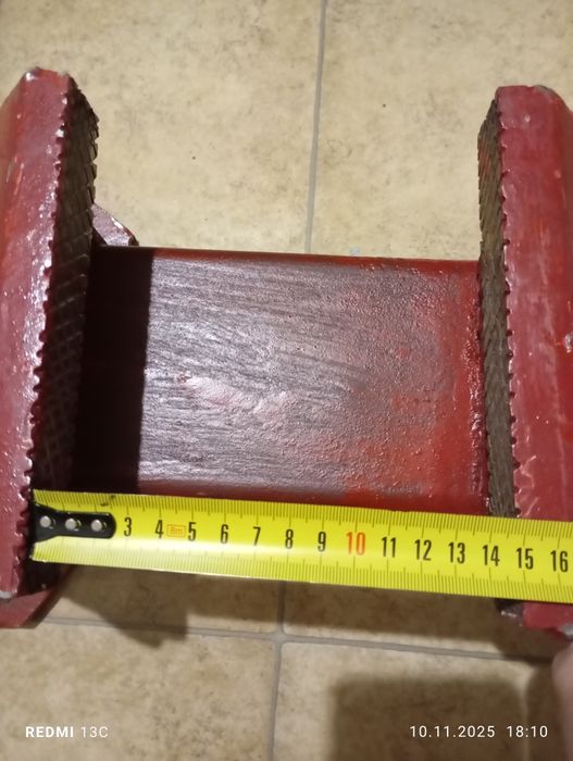 Тиски большие слесарные