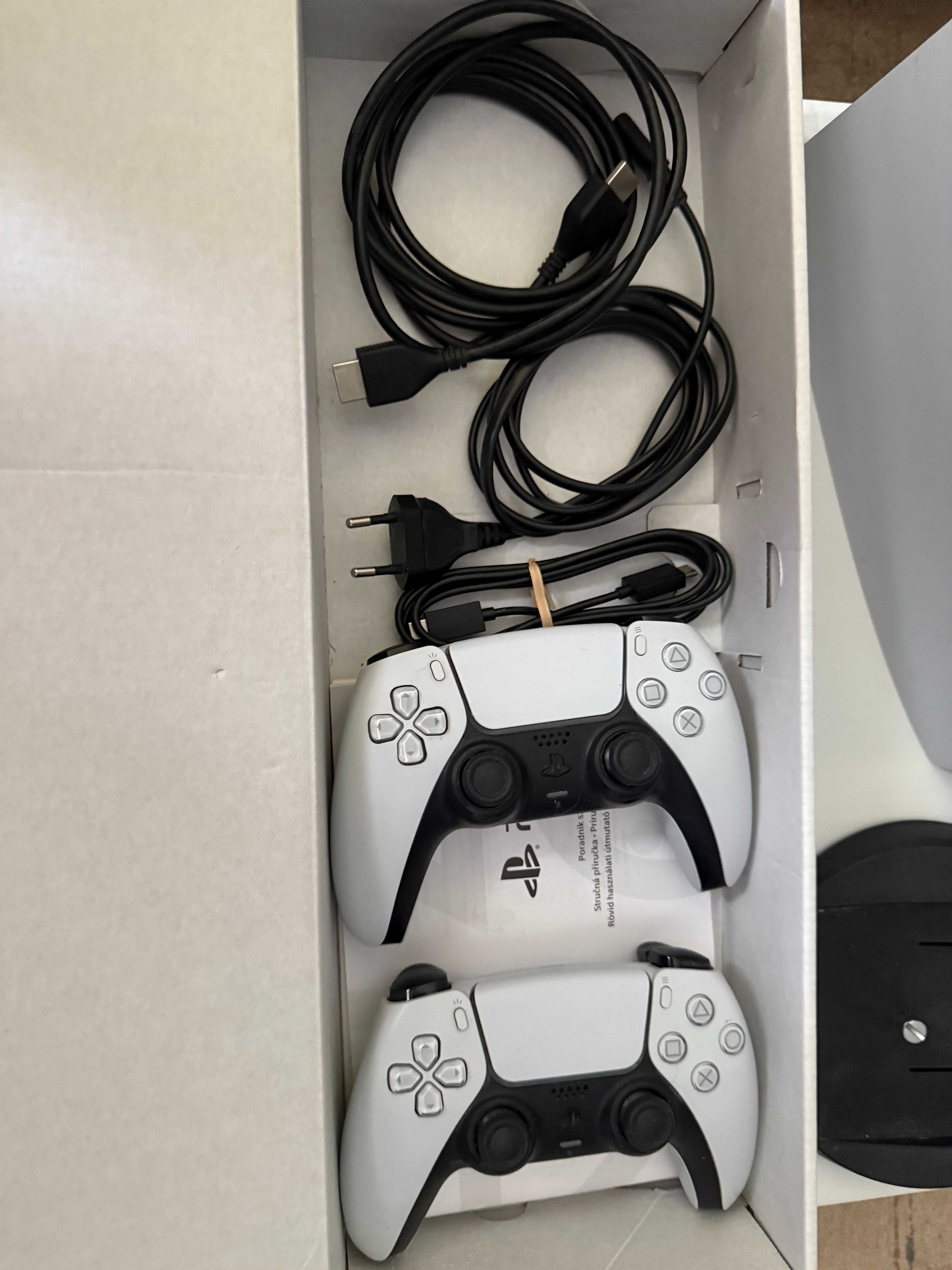 PS 5 z napędem dysk 3 T