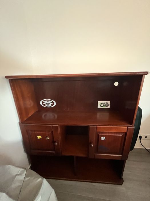 Movel com madeira de qualidade