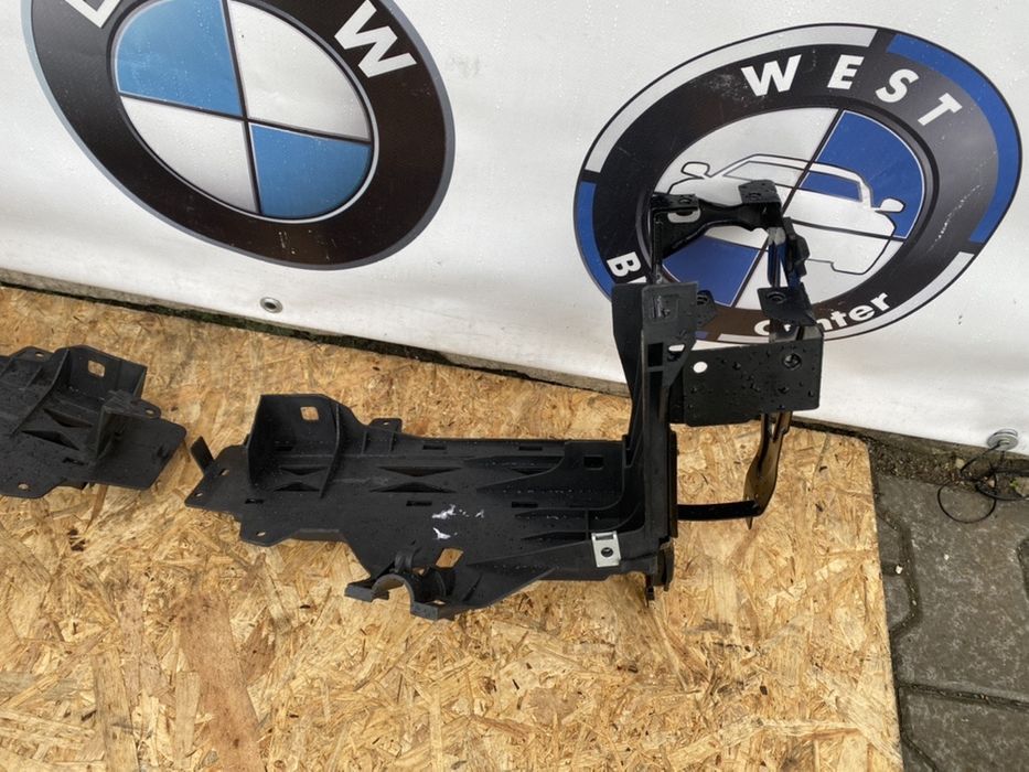 Кронштейн фари кріплення фари bmw f10 f11 бмв ф10 ф11 держатель фары